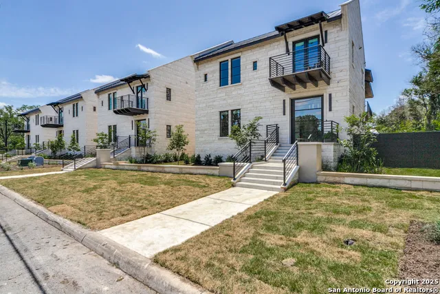 401 Oak Park Dr Unit B Boerne, TX 78006